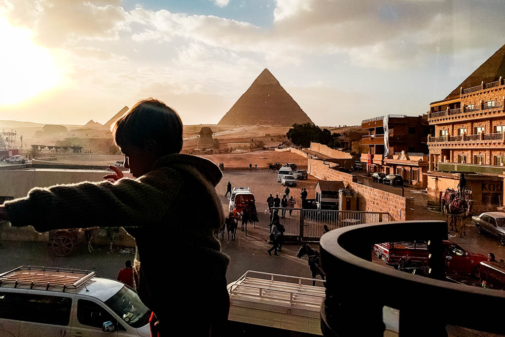 A surreal Pirâmide de Quéfren, A Esfinge e as Pirâmides do Egito, Pirâmides de Gizé, Cairo