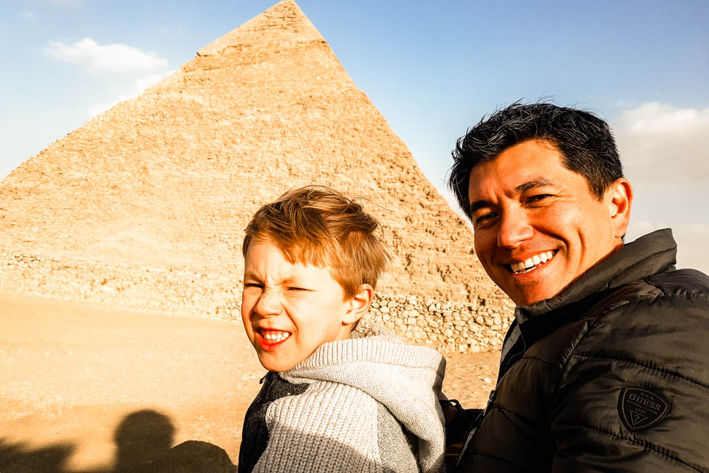 A Esfinge e as Pirâmides do Egito, Pirâmides de Gizé, Cairo