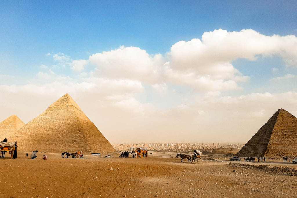 A Esfinge e as Pirâmides do Egito, Pirâmides de Gizé, Cairo