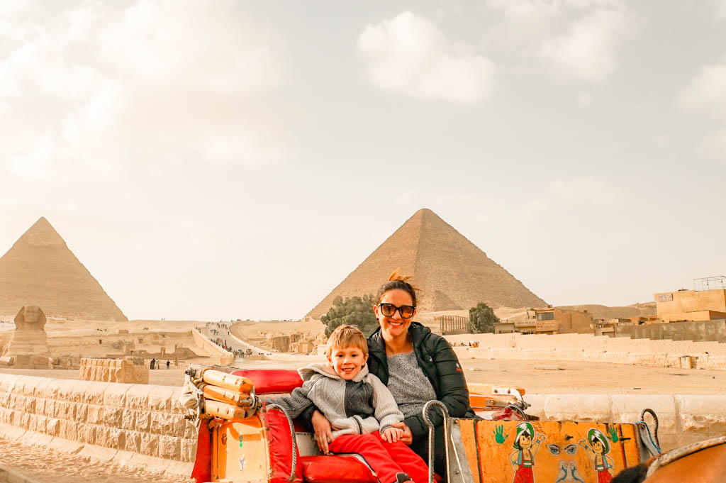 A Esfinge e as Pirâmides do Egito, Pirâmides de Gizé, Cairo