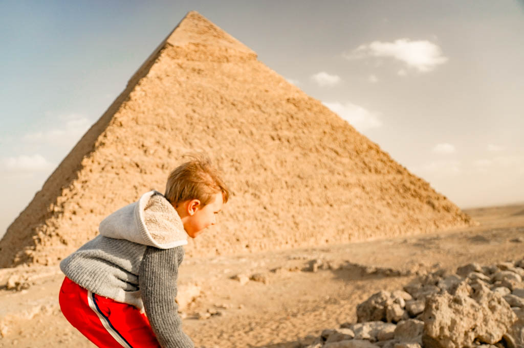 A surreal Pirâmide de Quéfren, A Esfinge e as Pirâmides do Egito, Pirâmides de Gizé, Cairo