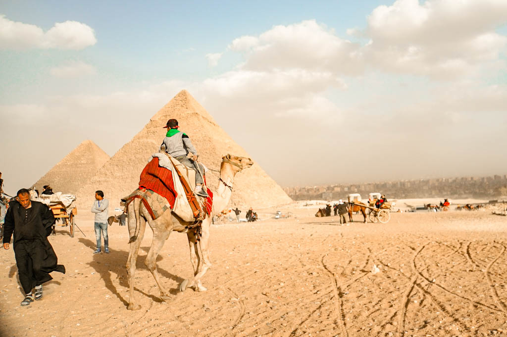 A Esfinge e as Pirâmides do Egito, Pirâmides de Gizé, Cairo