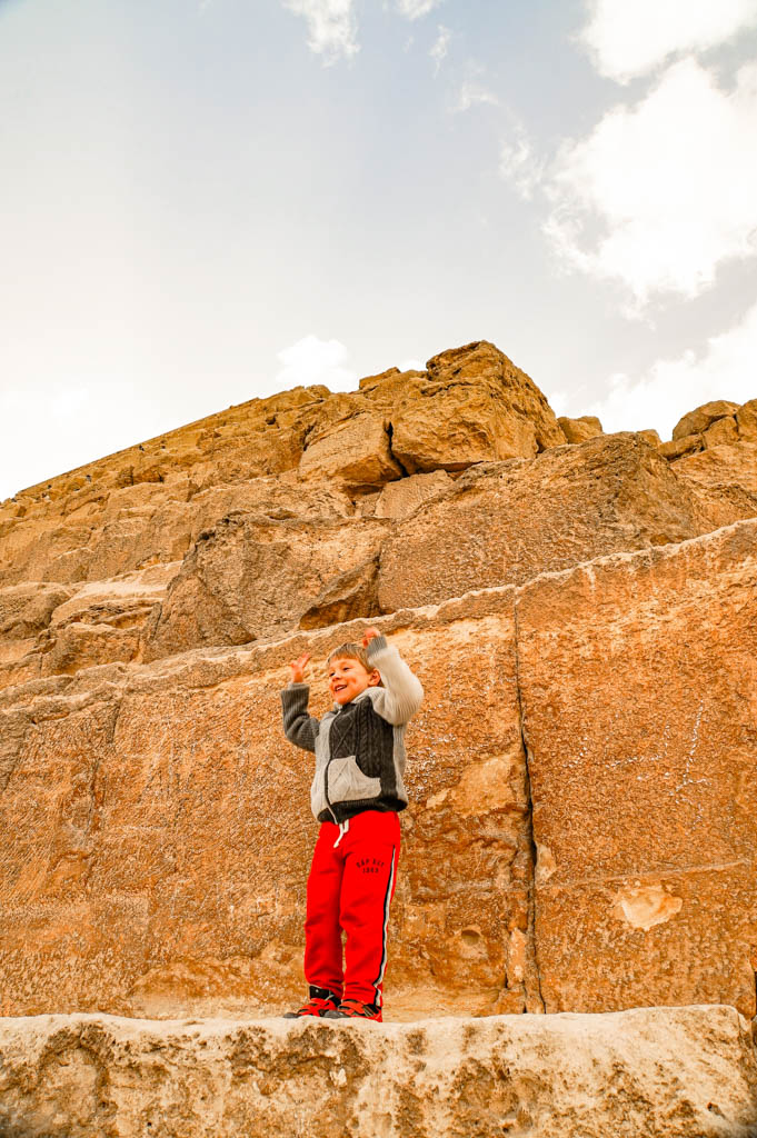 A surreal Pirâmide de Quéfren, A Esfinge e as Pirâmides do Egito, Pirâmides de Gizé, Cairo