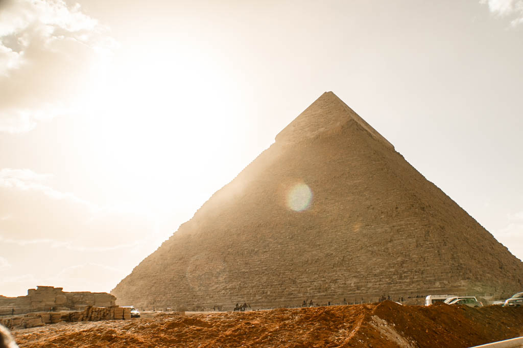 A Esfinge e as Pirâmides do Egito, Pirâmides de Gizé, Cairo